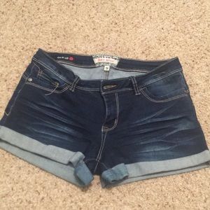‼️3 FOR 13‼️ Jean shorts!